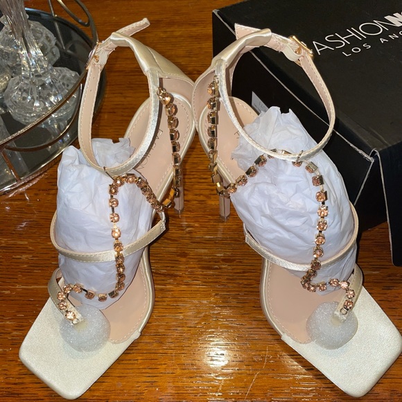 Satin Secret Heels - Picture 6 of 10